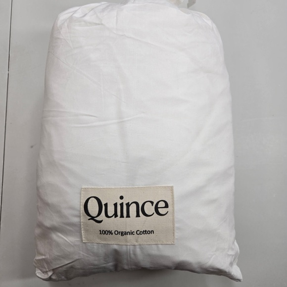 QUINCE Classic Organic Percale Fitted Sheet Set Queen White 3183 - Picture 4 of 13